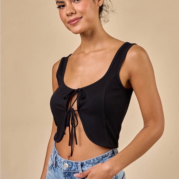 Tie crop top - Picture 3 of 4